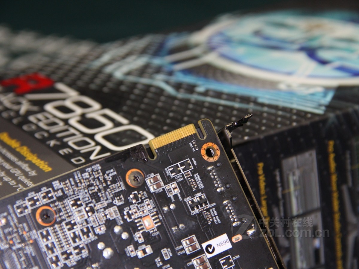 【高清图】 xfx讯景(xfx)hd7850双酷魂黑卡实拍图 图107