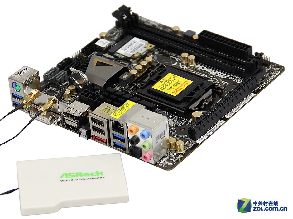 插槽接口异常齐全 华擎itx z77高清图赏