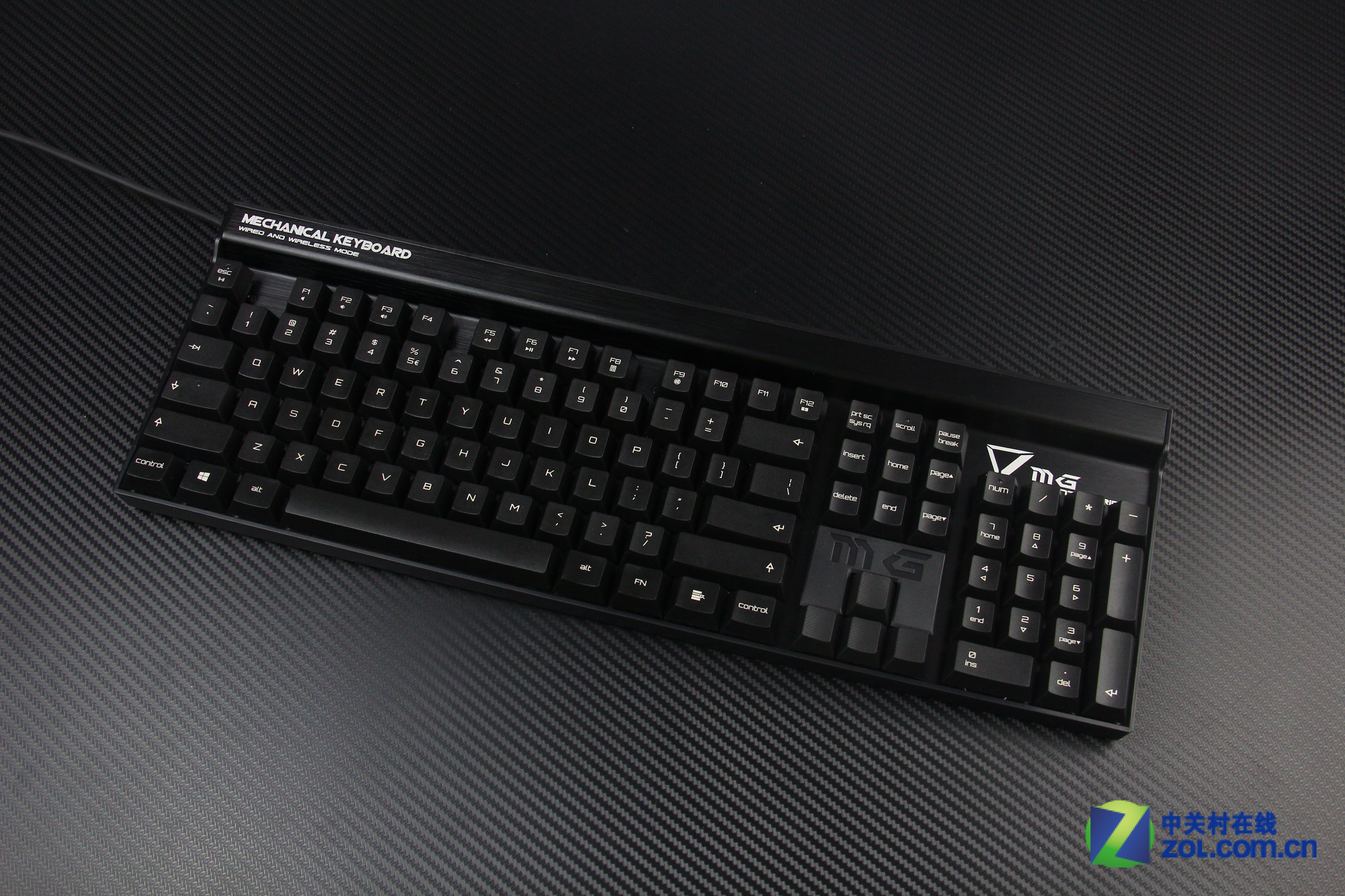 mg魅影骑士双模机械键盘个性美图秀
