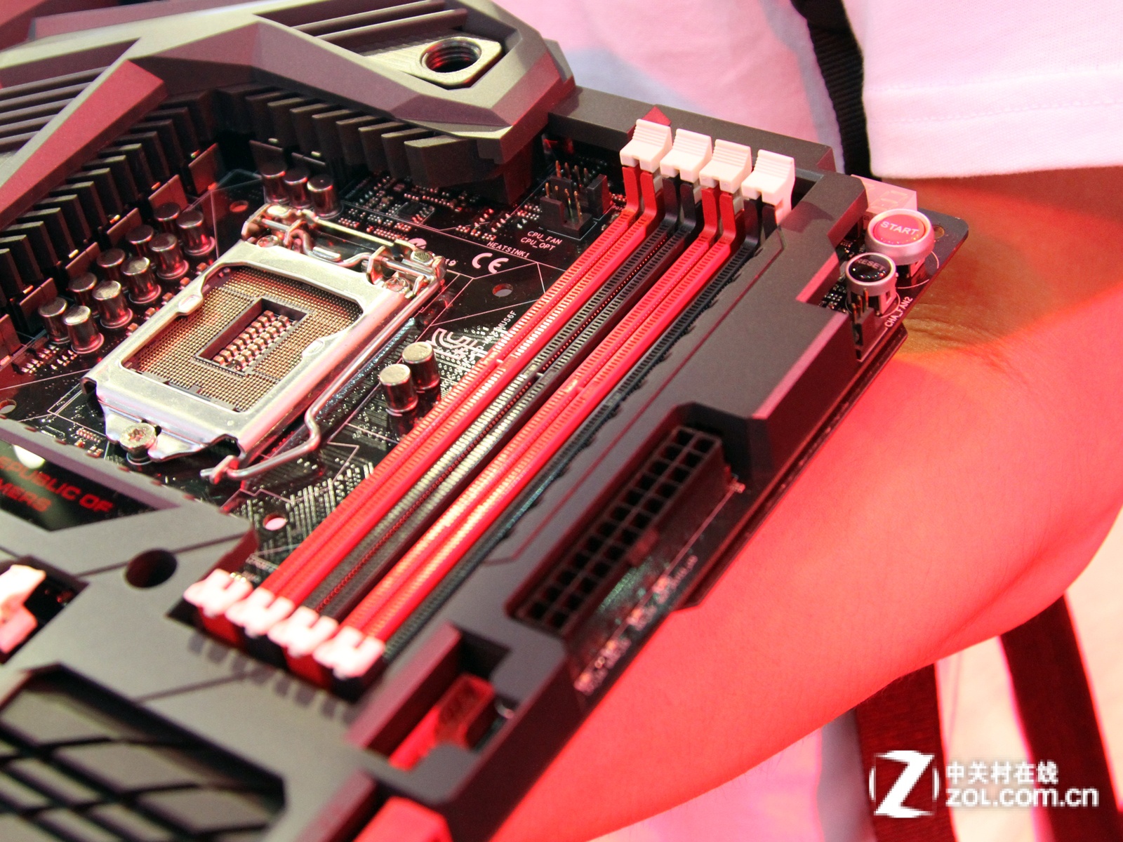 千呼万唤始出来 华硕m6f现身台北电脑展