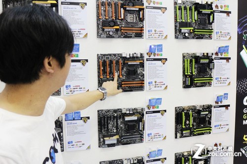 ��Ƶ�ھ�����OC���� ����MMչ̨���� 