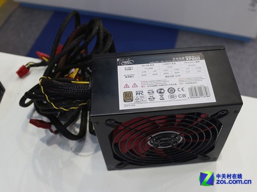 ����ɢ����ǳ� Computex���ݷ���չ̨ 