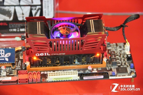 ��������LEDɢ���� ����ڴ���������չ 