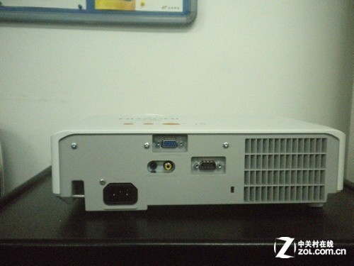 超值商务投影 日立430X特价只需3200元