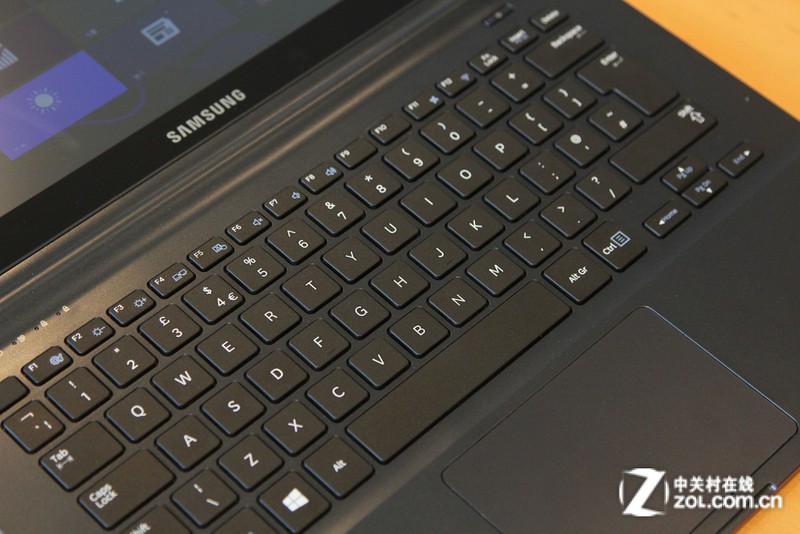 zol首页 新闻中心 笔记本 评测 比macbook air更薄 三星915s3g新品首