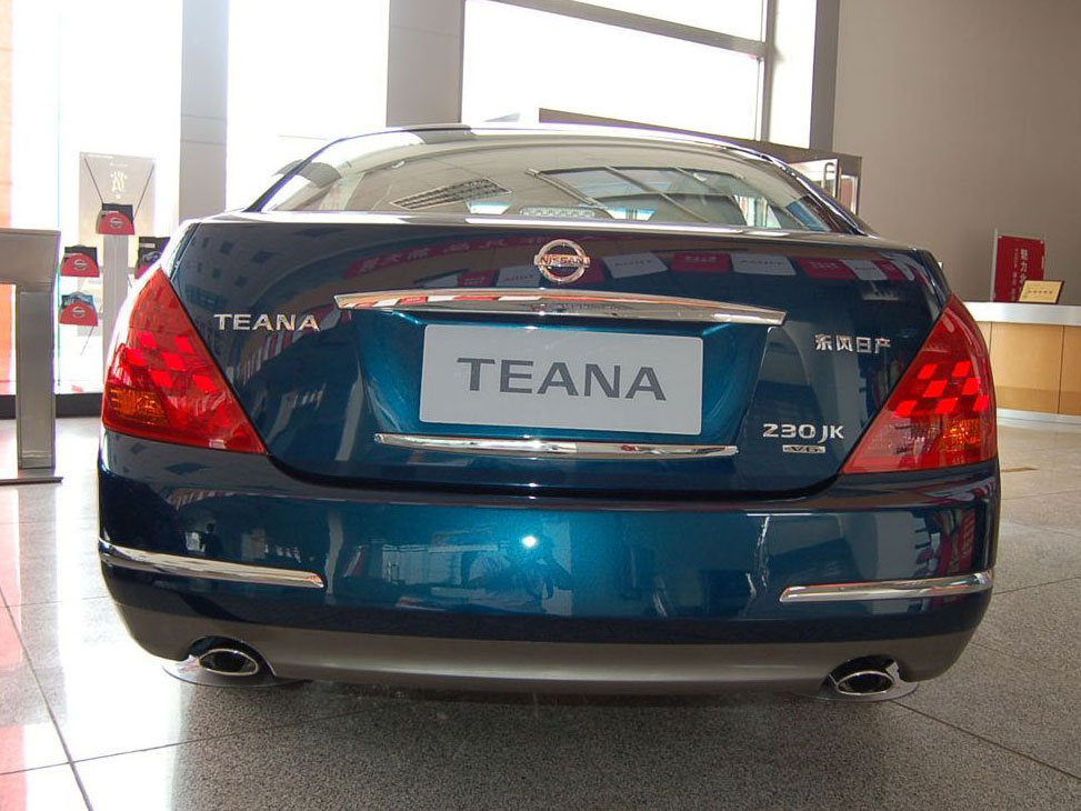 东风日产天籁御230jk豪华版