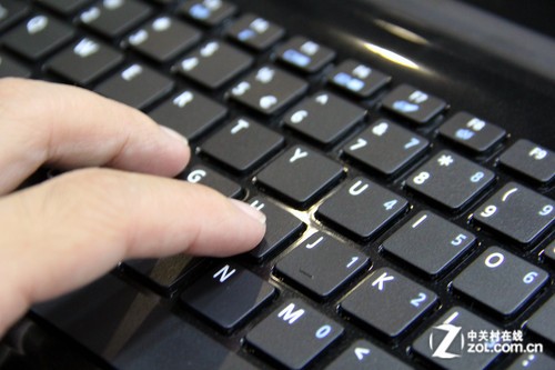 3000Ԫ����ֵ���Ա����곞E1-472g���� 