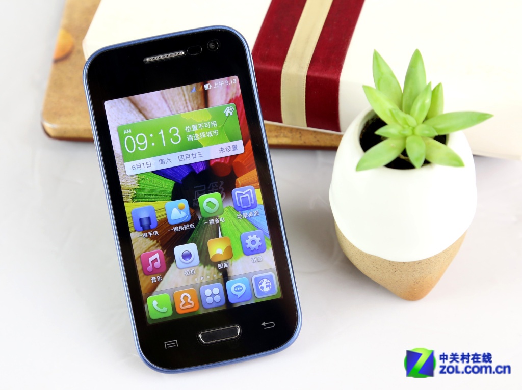 【高清图】 399元4英寸屏小巧机身 尼彩a3手机图赏图2