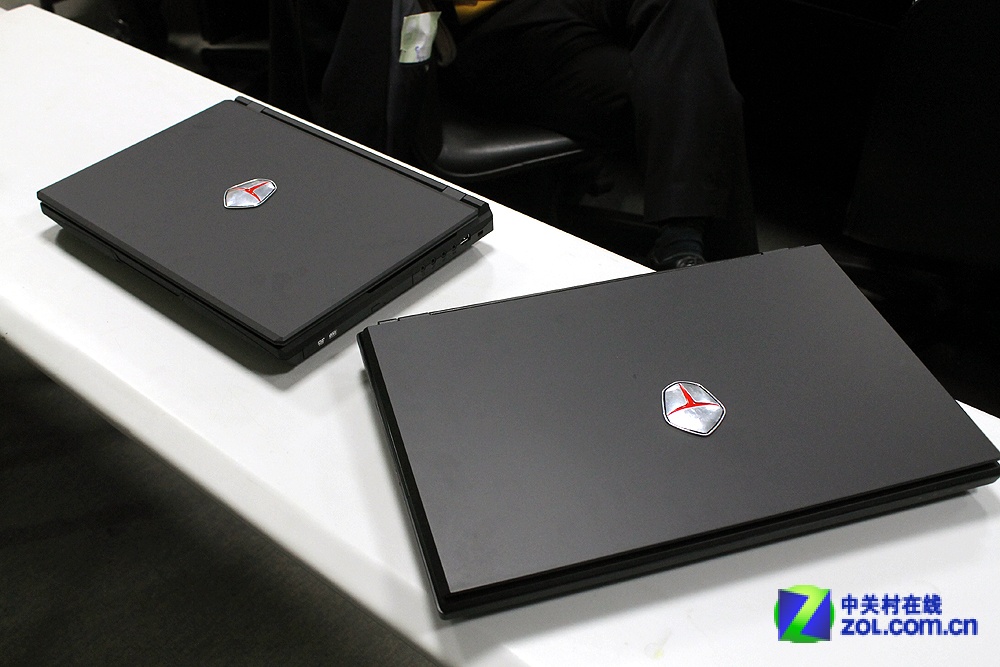 产品相关及图片    雷神g150sa-4716gs1t  类型: 场景: 颜色: 其他