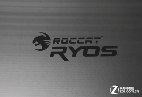 冰豹ryos mk pro机械键盘内包装logo特写