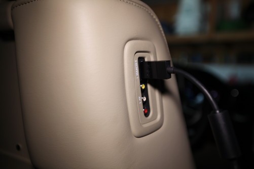 道奇hdmi车载系统 车上也不忘玩游戏机