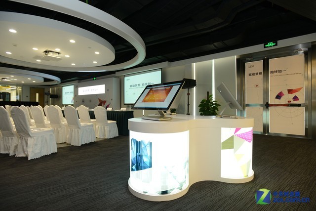 �������� IBM System z�ƺ�Linux׿Խ����