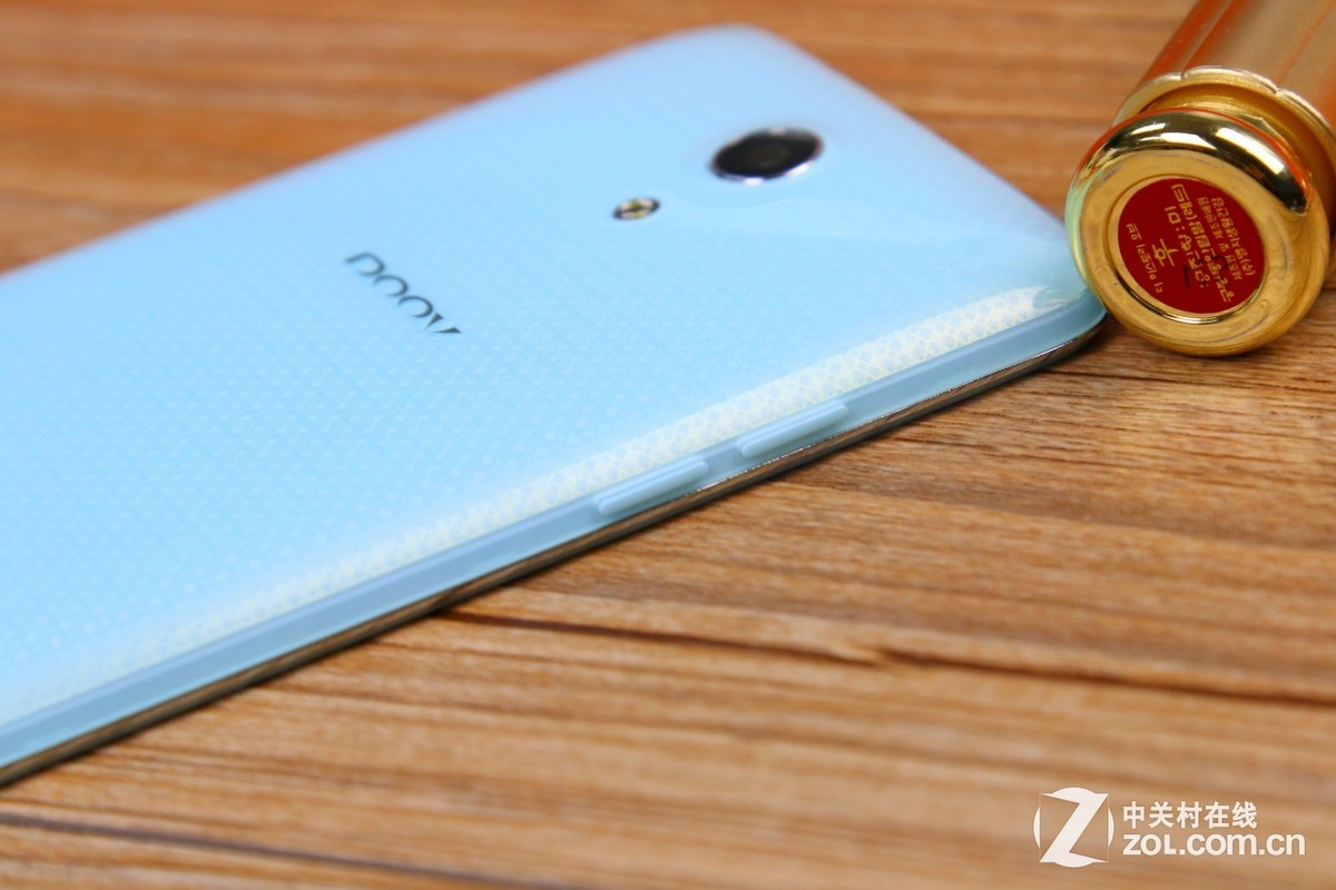 手机 朵唯手机 朵唯t20(移动4g) 图片 返回综述页10 / 54隐藏