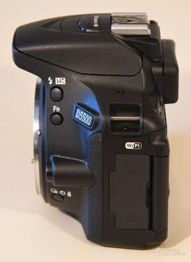 尼康(nikon) d5500 单反套机(af-s dx 18-55mm f/3.5-5.