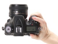 尼康D7200(单机 全高清1080 2416万有效像素) 天猫4439元