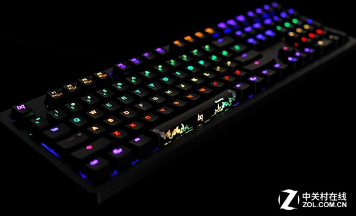 ducky魔力鸭发布9008 s4 69限量版键盘 (1/4)