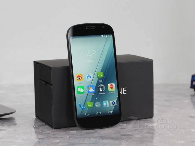 YotaPhone2外观图