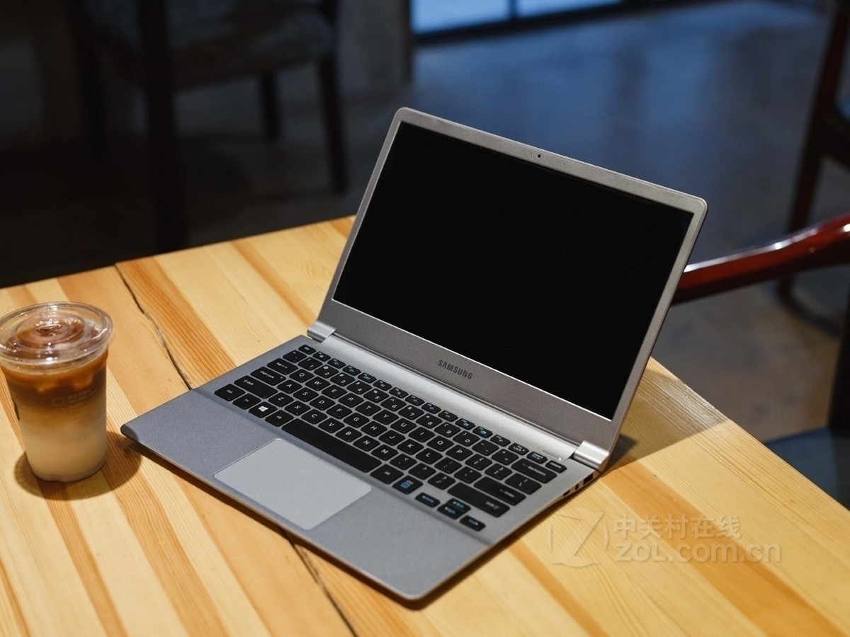 产品相关    三星900x3l-k03  图片筛选 自动播放 原图下载 1/20登录