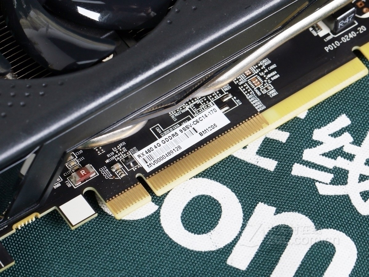 【高清图】 蓝宝石(sapphire)rx 460 1024sp 4g d5 超白金 oc实拍图