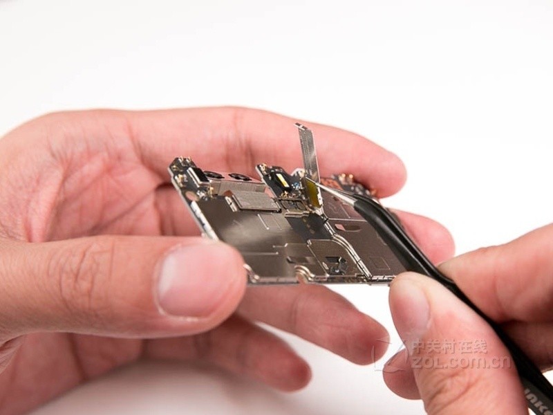 【高清图】 荣耀(rongyao)v9(duk-al20/4gb ram/全网通)专业拆机 图57