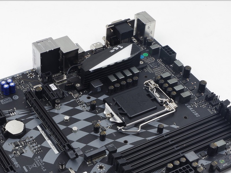 【高清图】 看看映泰b250gt5还有什么料要爆图3