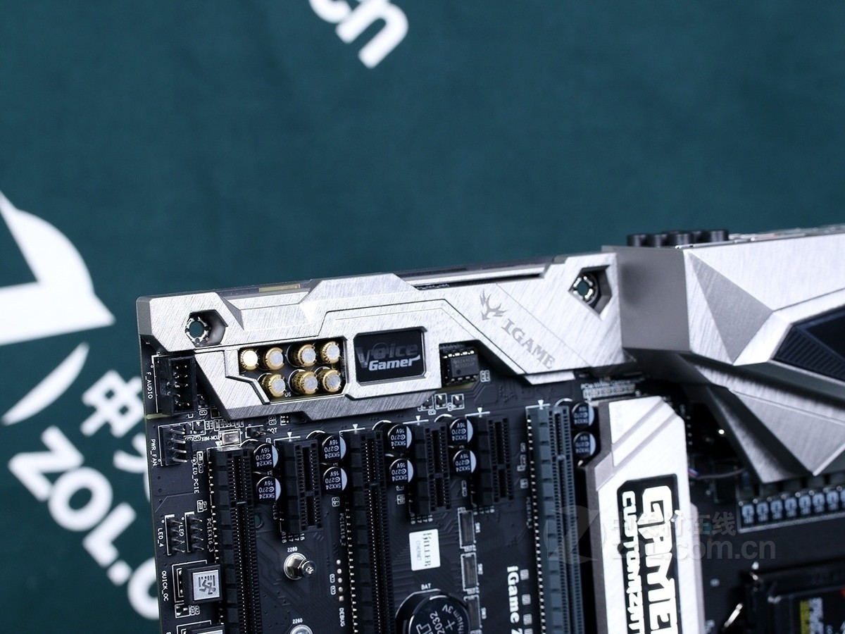 【高清图】 七彩虹(colorful)igame z370 vulcan x实拍图 图114