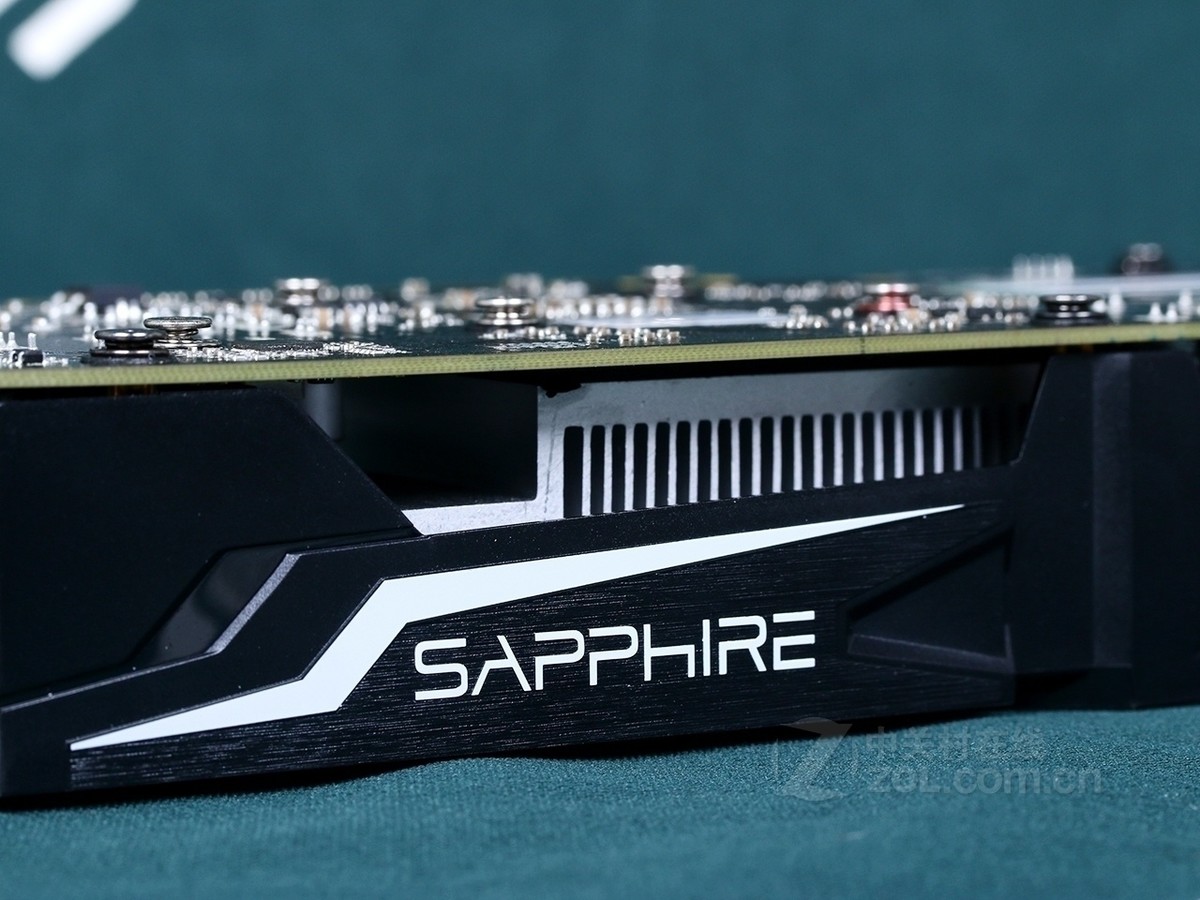 蓝宝石rx 560d 4g d5 白金版 oc(45w)