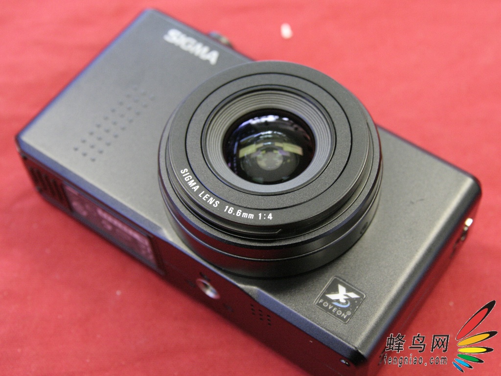 【高清图】 便携数码相机之王!适马dp-1之卖场报道图7