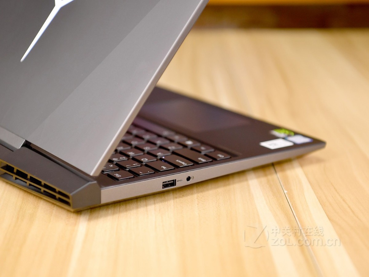 【高清图】 联想(lenovo)拯救者 y7000p(i5 8300h/8gb/512gb/1060)