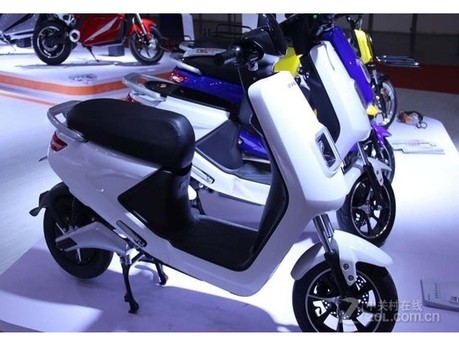 雅迪E7 Li与沃趣TT 35A哪个好