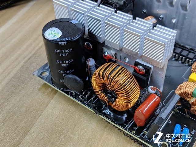 �ò���ʱ�� TT SMART RGB 500W��Դ���� 