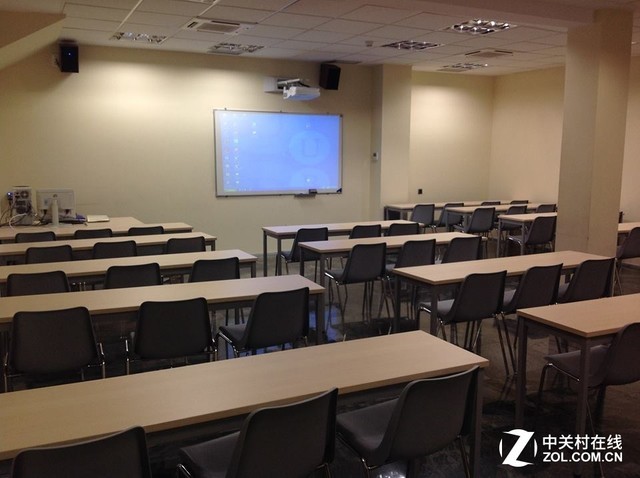 ����������ͶӰCB-700U ѧ������֮ѡ 