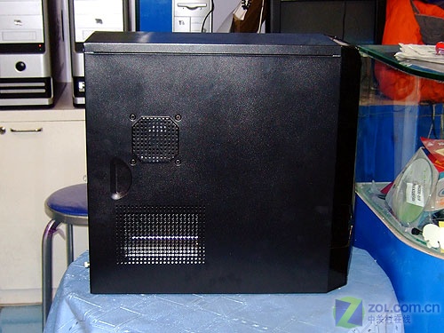 x战警降临 百盛时尚机箱带电源才380元 (3/9)