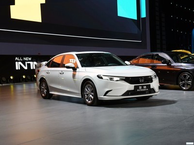  ͸ 2022 240TURBO CVTƼ