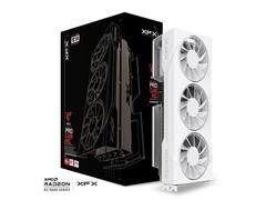 XFX讯景RADEON RX 9070 雪狼