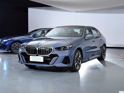 i5 2025 xDrive 50L װ