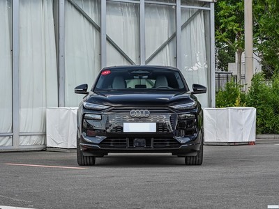 µQ6L Sportback e-tron 2026 