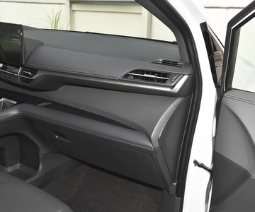 ���� ����SIENNA 2026�� 2.5L ˫���������ʰ��пط�����1