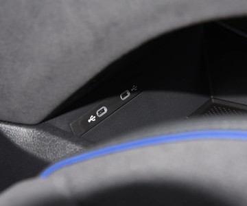 ���� ;��L 2025�� ���ڿ� 300TSI �Զ��������ڰ��пط�����7