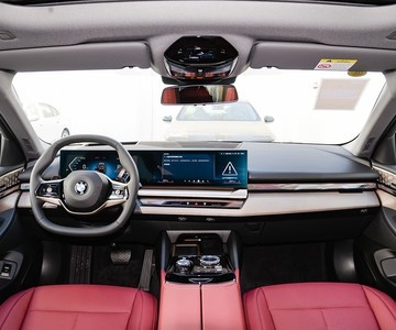 ����5ϵ 2025�� 525Li ������װ�пط�����0