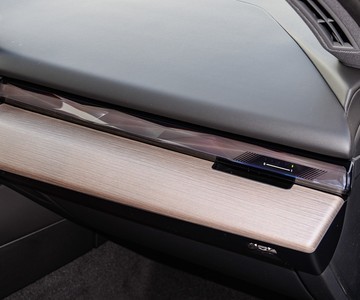 ����5ϵ 2025�� 525Li ������װ�пط�����7