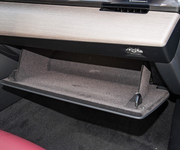 ����5ϵ 2025�� 525Li ������װ�пط�����6