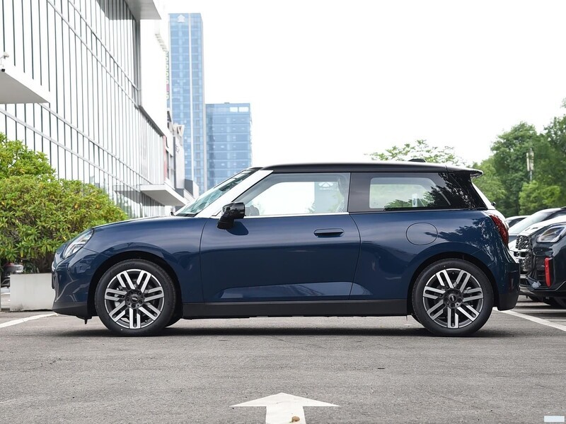 綯MINI COOPER 2025 456km COOPER E 