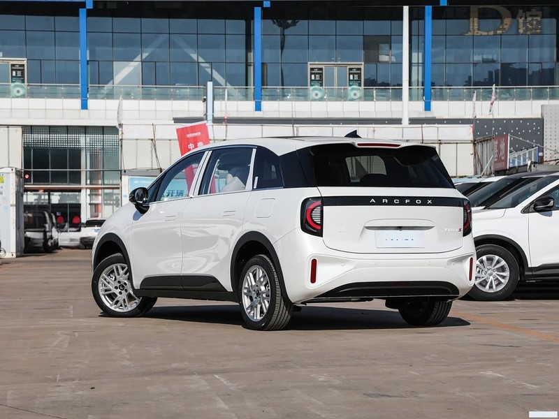 ARCFOX���� ���� ����S 2026�� 520 AIR