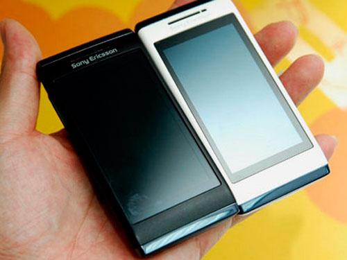 图为:索尼爱立信u10手机