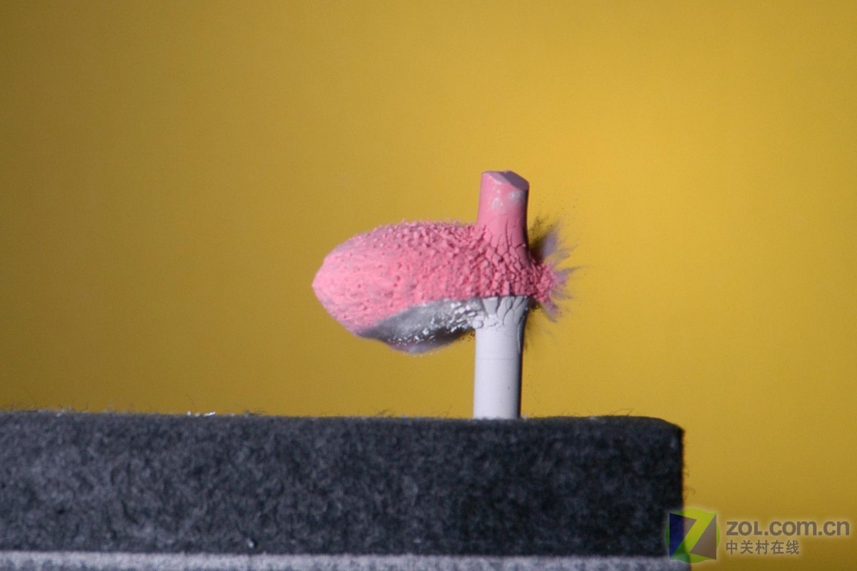 精彩不容错过 子弹击穿红桃a的瞬间(图) (11/17)