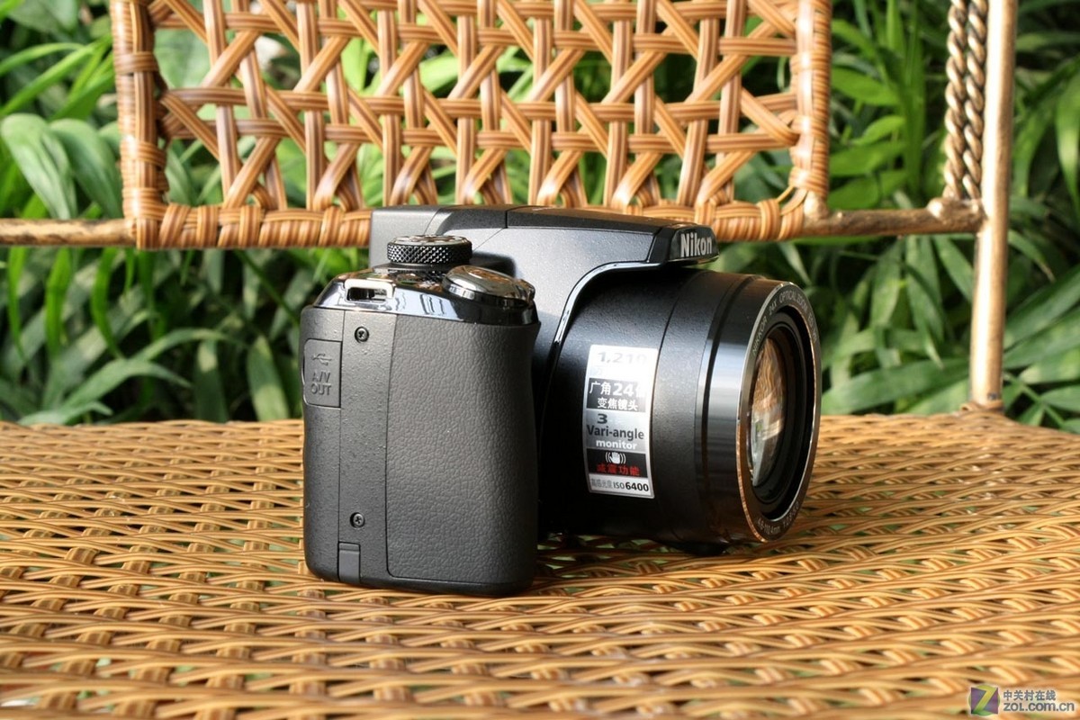 【高清图】 尼康(nikon)p90整体外观图 图67