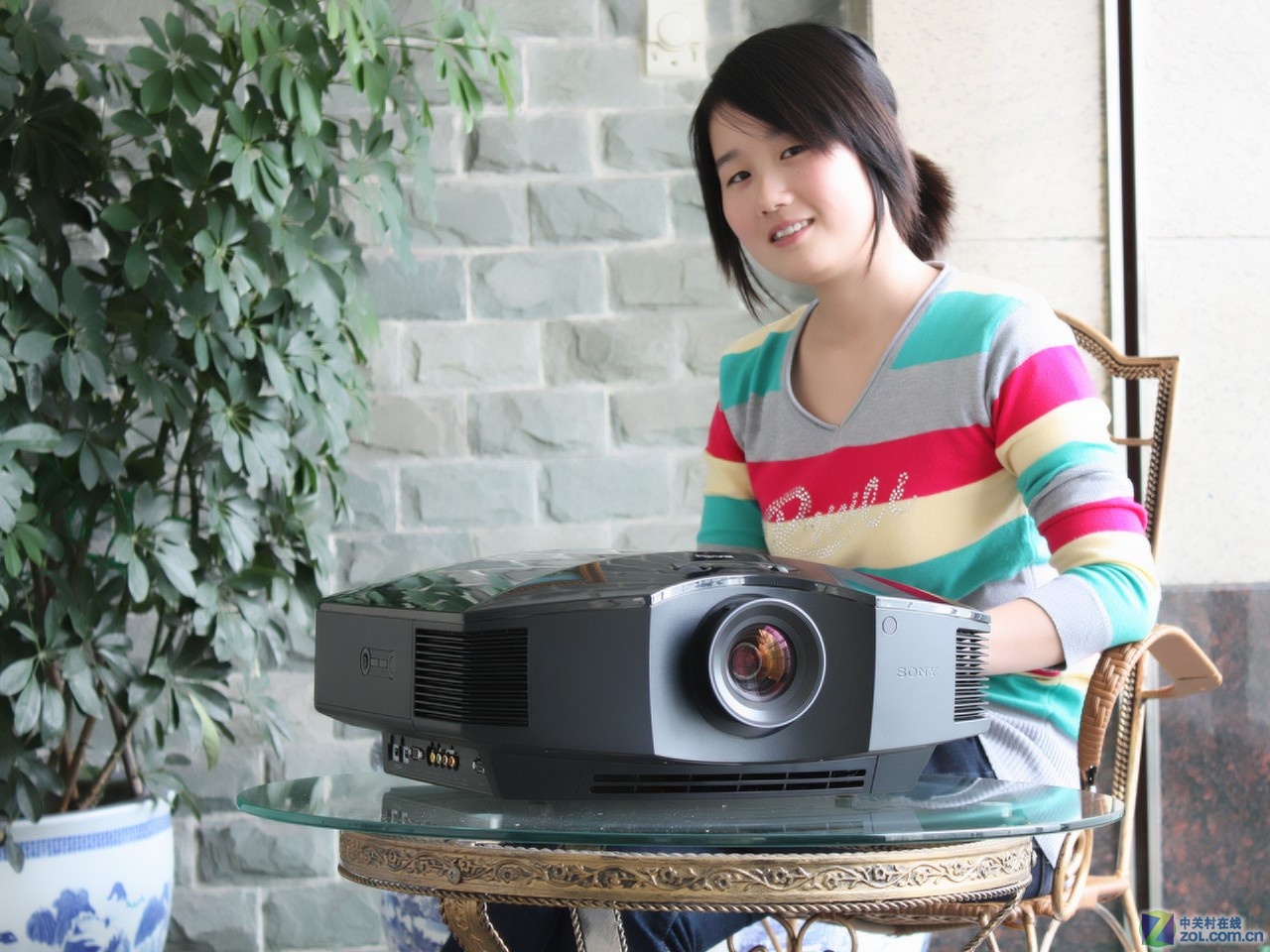 【索尼 hw15】索尼 hw15图片_外观图_细节图|pchome电脑之家