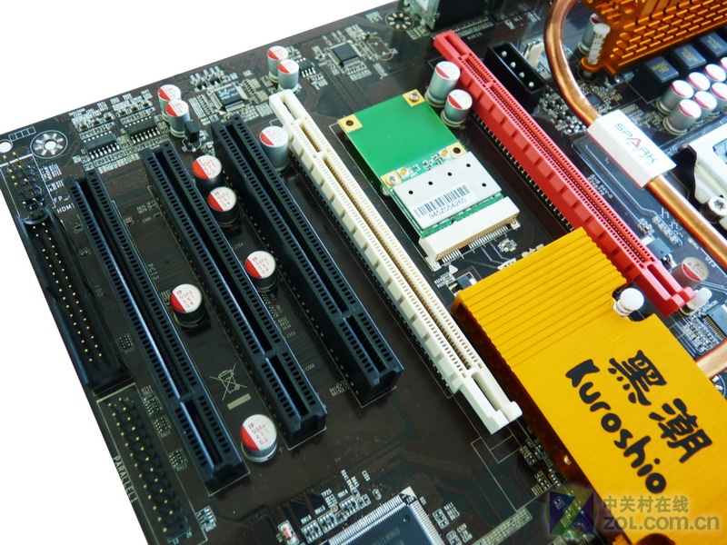 【高清图】 板载无线网卡 全固态双卡热管h55赏析图10