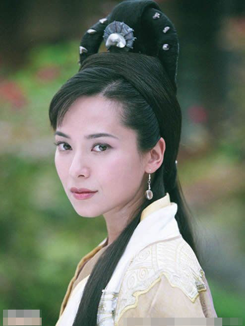 还是两位演对手戏的男主角都颇受好评,虽然tvb版的"西施"郭羡妮脸型颇